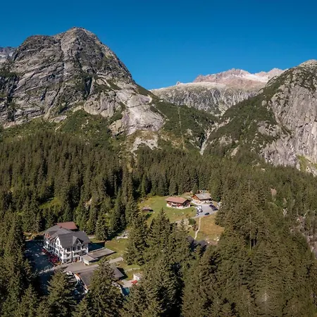 Hotel Und Naturresort Handeck 3*