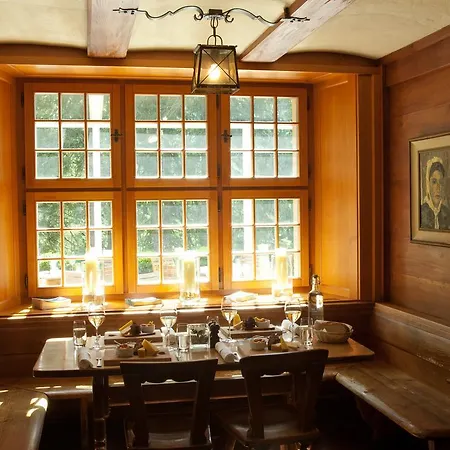 ومنتجع هانديك الطبيعي